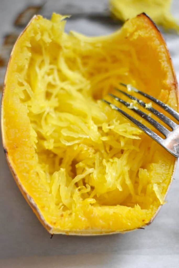 Easy Garlic Parmesan Spaghetti Squash