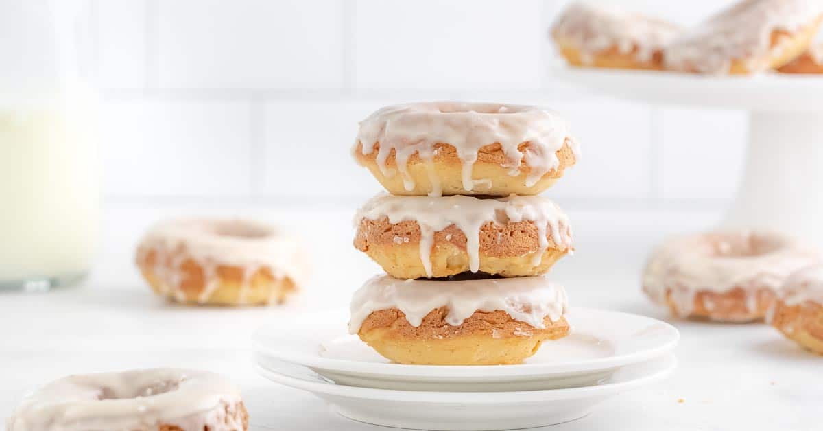 Easy Baked Glazed Vanilla Donuts