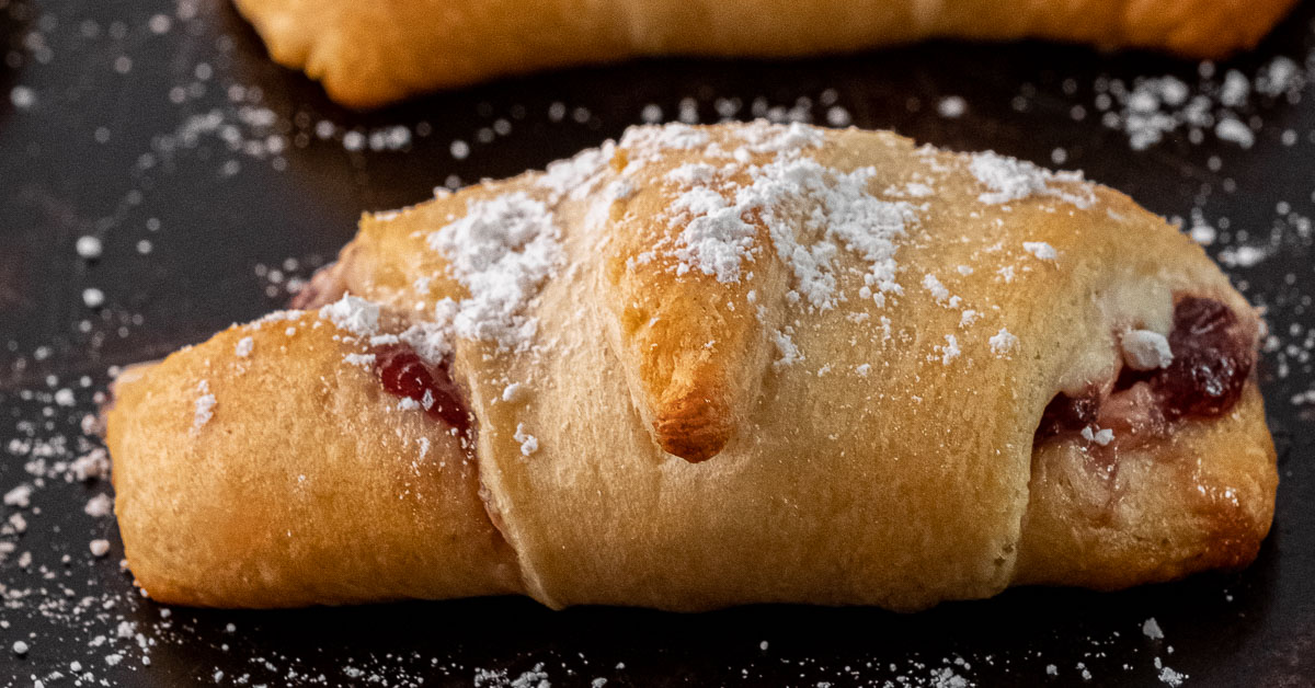 Strawberry Cream Cheese Crescent Rolls