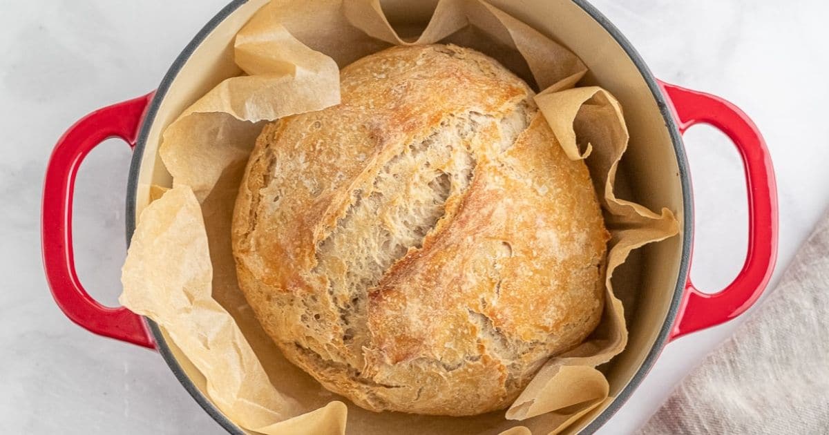 Dutch oven to bake sourdough bread : r/Sourdough