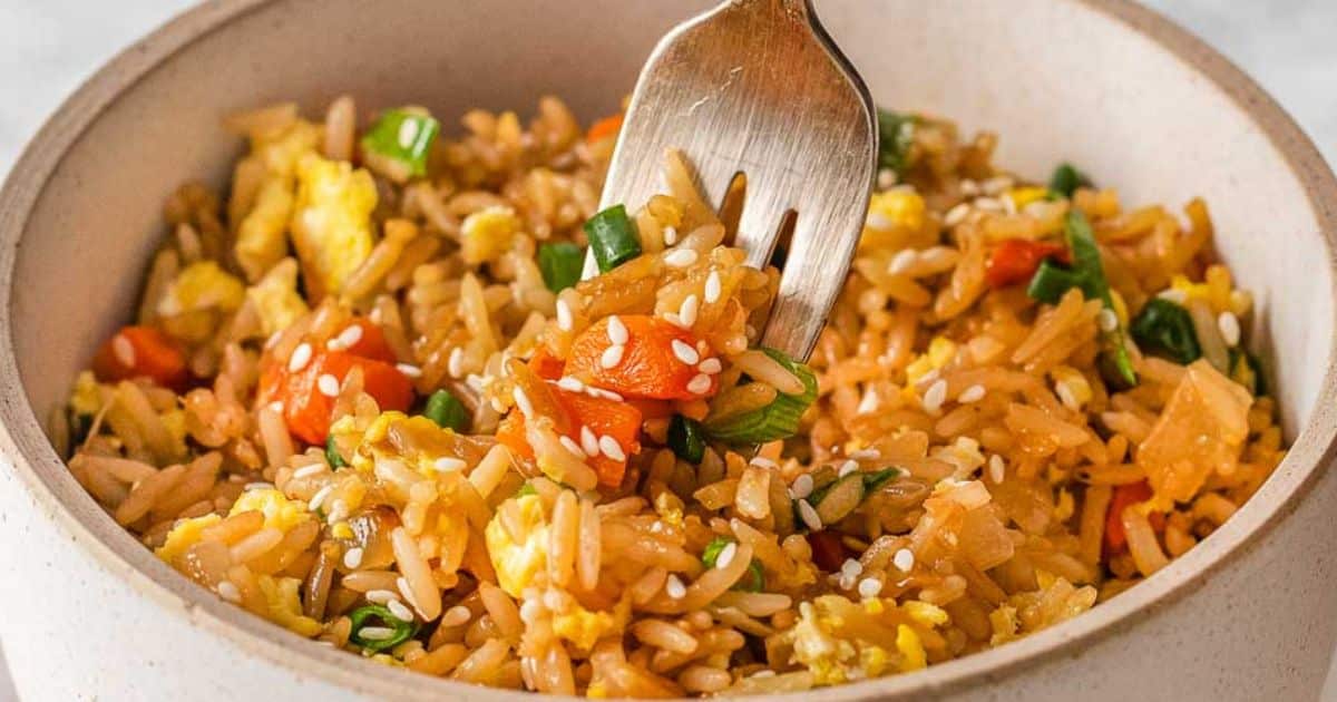 https://www.tosimplyinspire.com/wp-content/uploads/2023/04/Egg-Fried-Rice-1200x630-1.jpg