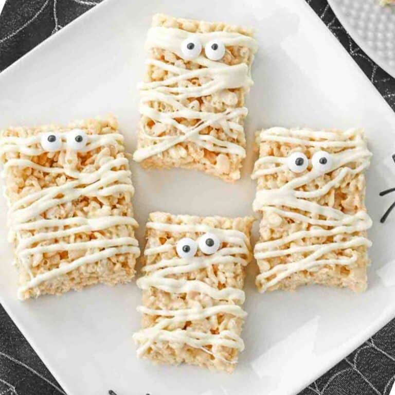 Easy Mummy Rice Krispie Treats - To Simply Inspire