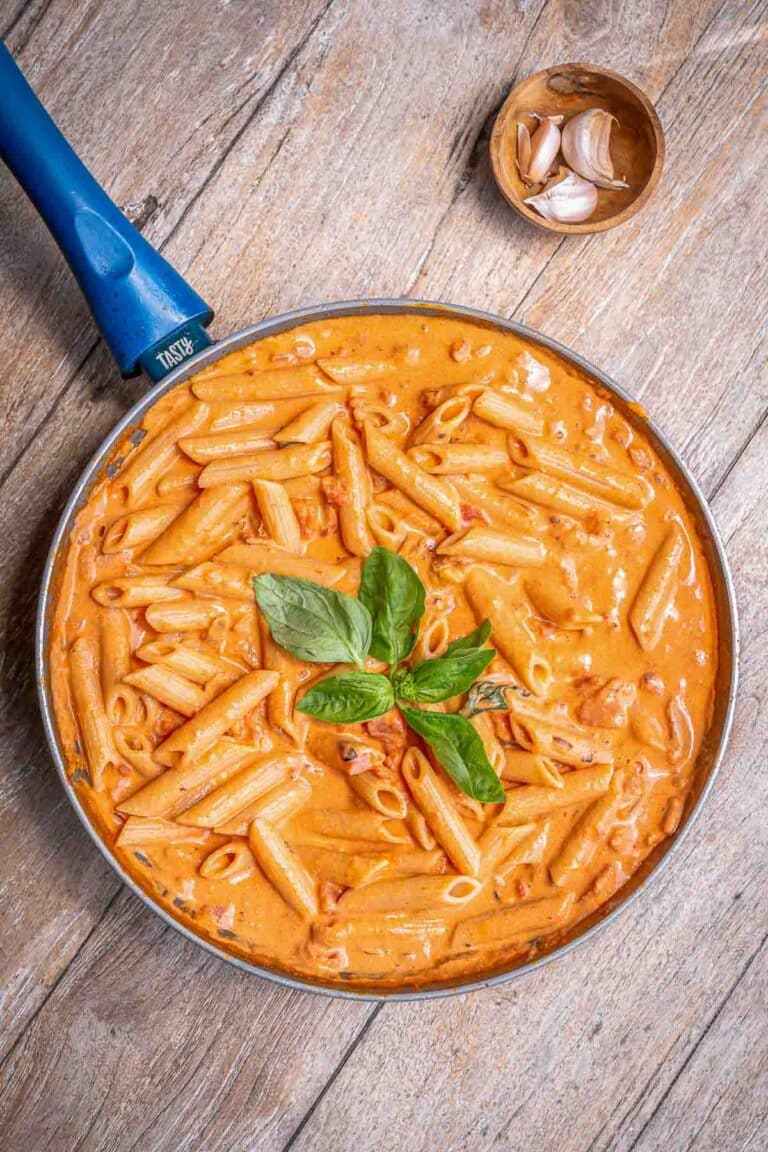 Easy Pink Sauce Pasta Recipe - To Simply Inspire